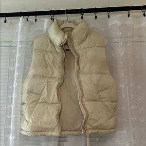 American Eagle Cream Puffer Vest